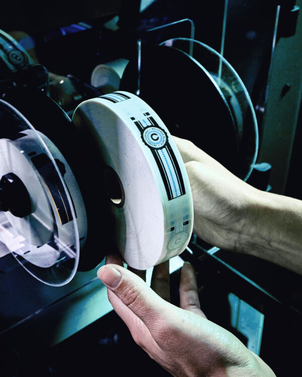 ROLL-Blackbird-XXL-Labels-Operator