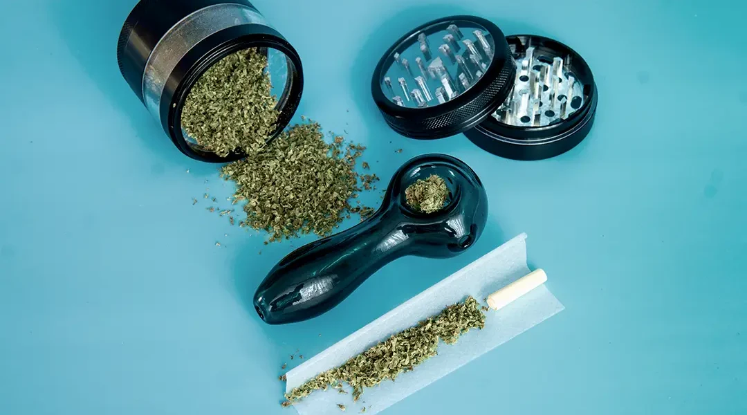 Cannabis Accessories Grinder Pipe Joint Tips Crutches Container