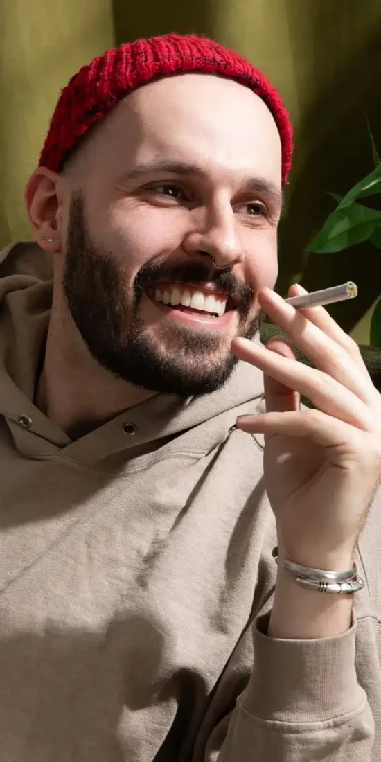 ROLL-Cannabis-PreRolls-1 PreRoll Cannabis Smoking Male