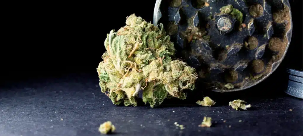 How to Clean a Weed Grinder: Step-by-Step Guide for Every Grinder Type Metal Weed Grinder